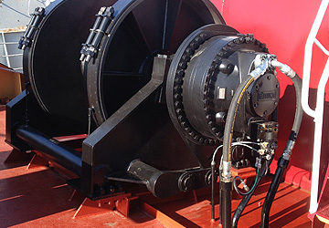 hydraulic winch